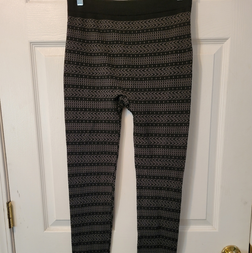 Junior Leggings Pink Rose Size Large 92% Polyester/8% Spandex